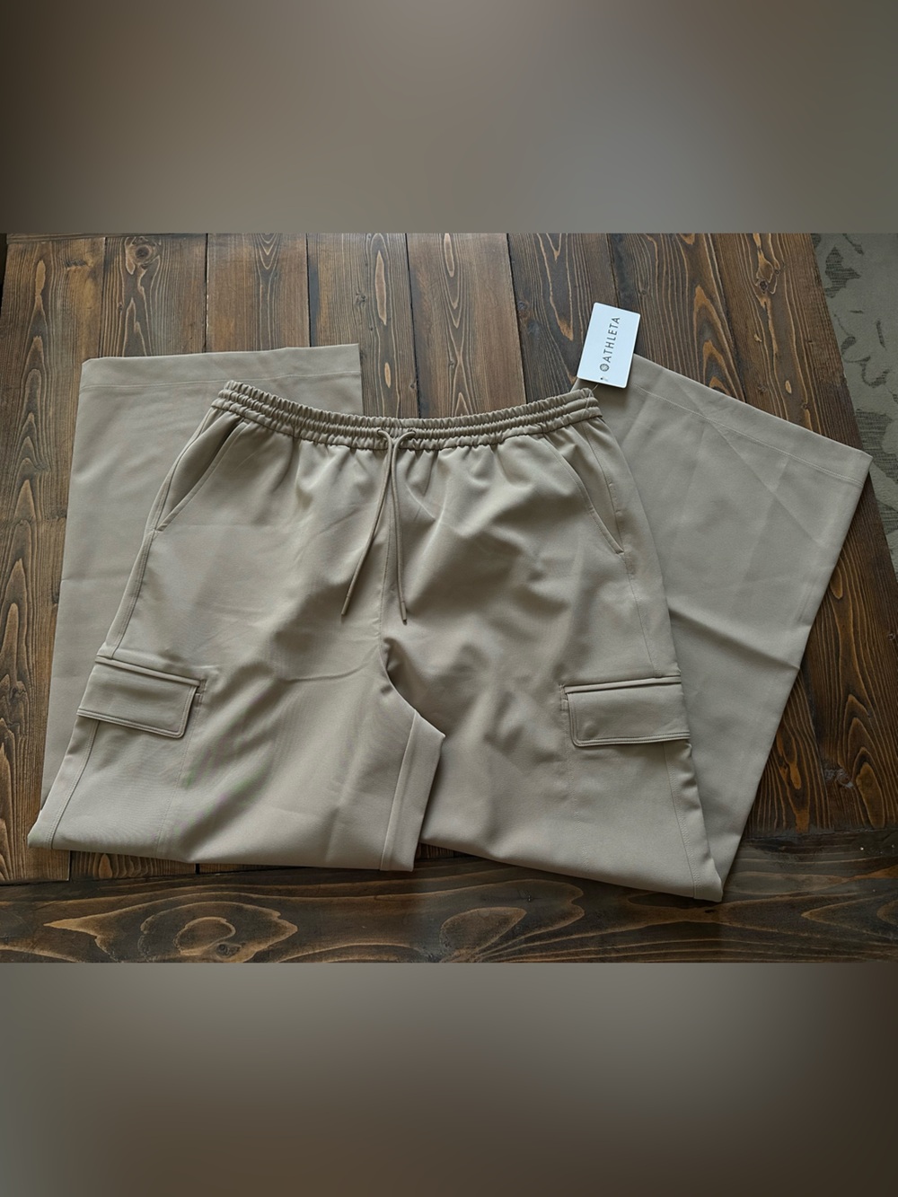 NEW ATHLETA PROMENADE CARGO PANTS WIDE LEG KHAKI HIGH RISE PULL ON DRAWSTRING LG